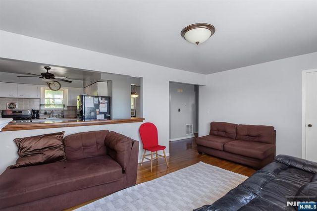 409 Farnham Avenue, Lodi, NJ 07644