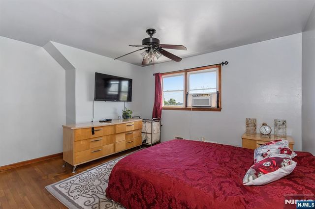 409 Farnham Avenue, Lodi, NJ 07644
