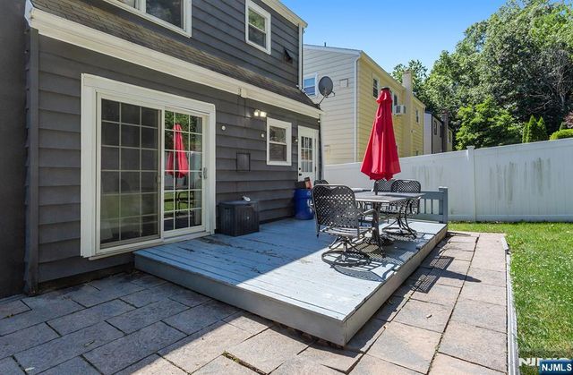 409 Farnham Avenue, Lodi, NJ 07644