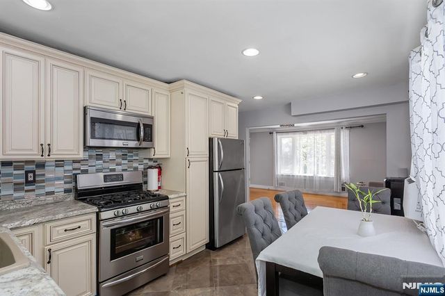409 Farnham Avenue, Lodi, NJ 07644