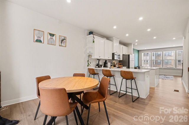 6111 Station Crossing Avenue, Charlotte, NC 28217