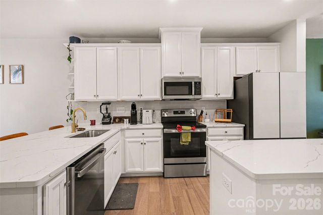 6111 Station Crossing Avenue, Charlotte, NC 28217