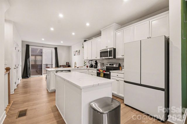 6111 Station Crossing Avenue, Charlotte, NC 28217