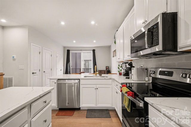 6111 Station Crossing Avenue, Charlotte, NC 28217