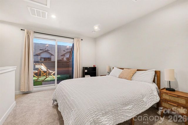 6111 Station Crossing Avenue, Charlotte, NC 28217