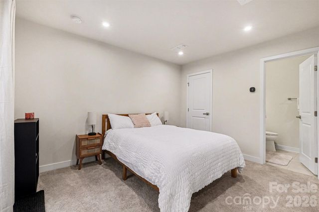 6111 Station Crossing Avenue, Charlotte, NC 28217