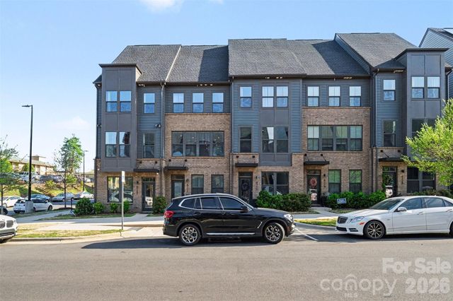 6111 Station Crossing Avenue, Charlotte, NC 28217