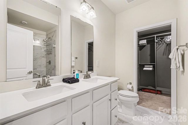 6111 Station Crossing Avenue, Charlotte, NC 28217