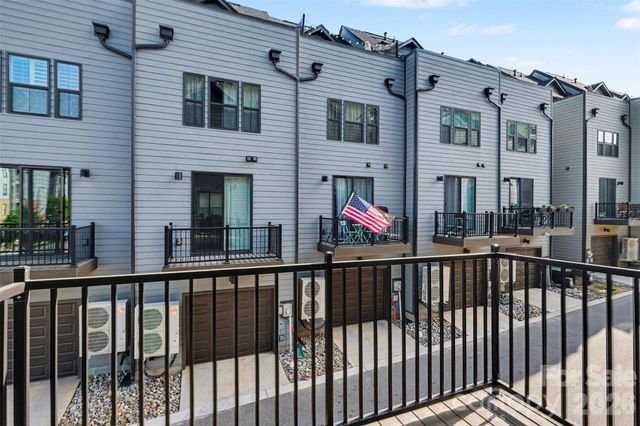 6111 Station Crossing Avenue, Charlotte, NC 28217