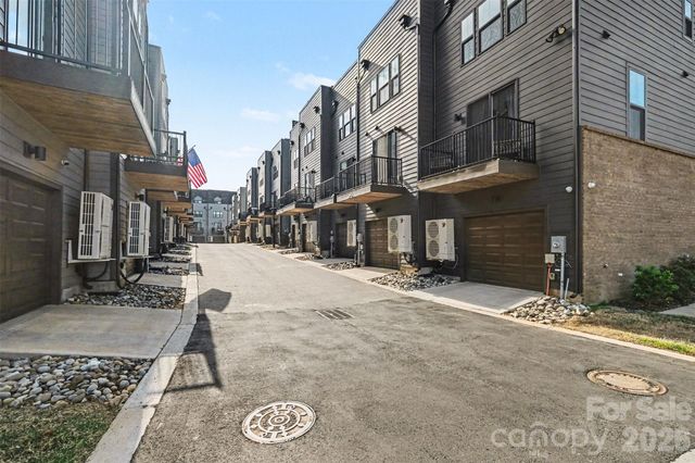 6111 Station Crossing Avenue, Charlotte, NC 28217