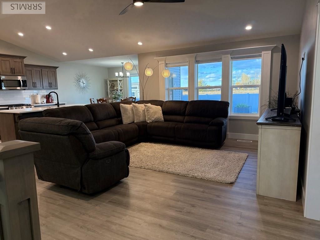 Image 9 of property listing at 3897 E Pepperwood Lane, Rigby, ID 83442