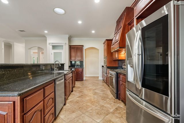 22890 Blue Jay Lane, Anderson, CA 96007