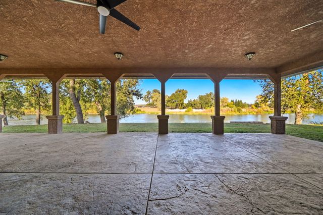 22890 Blue Jay Lane, Anderson, CA 96007