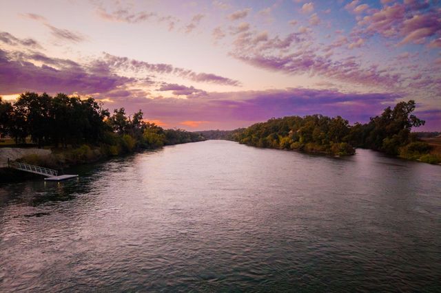 22890 Blue Jay Lane, Anderson, CA 96007