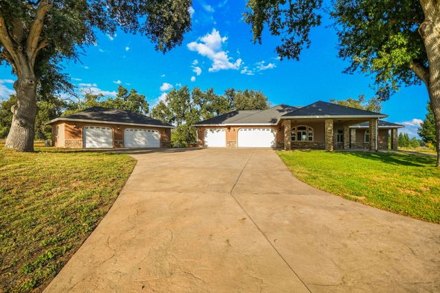 22890 Blue Jay Lane, Anderson, CA 96007