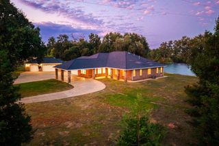 22890 Blue Jay Lane, Anderson, CA 96007