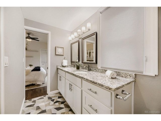 1194 S Washington St, Denver, CO 80210