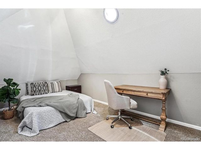 1194 S Washington St, Denver, CO 80210