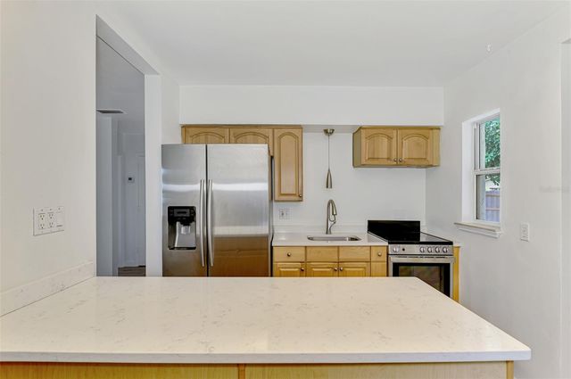 2136 BRUECKNER DRIVE, Sarasota, FL 34231
