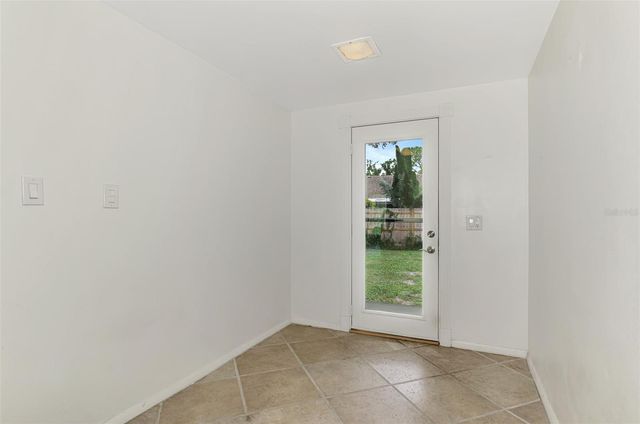 2136 BRUECKNER DRIVE, Sarasota, FL 34231