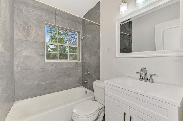 2136 BRUECKNER DRIVE, Sarasota, FL 34231