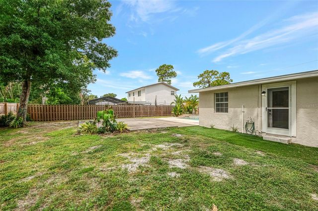 2136 BRUECKNER DRIVE, Sarasota, FL 34231