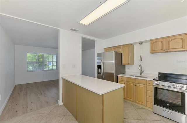 2136 BRUECKNER DRIVE, Sarasota, FL 34231