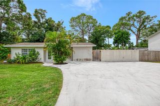 2136 BRUECKNER DRIVE, Sarasota, FL 34231