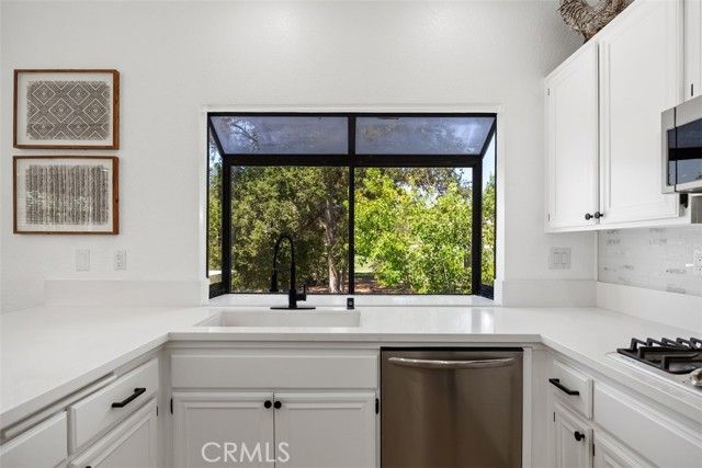 31 Oak Knolls, Laguna Hills, CA 92679