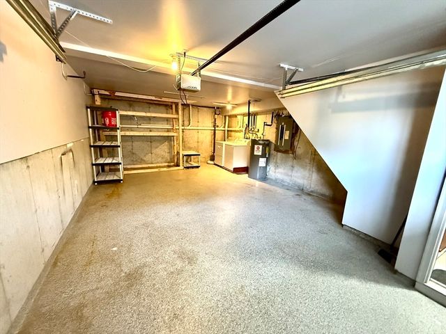 9 Olga Ave 9, Worcester, MA 01605