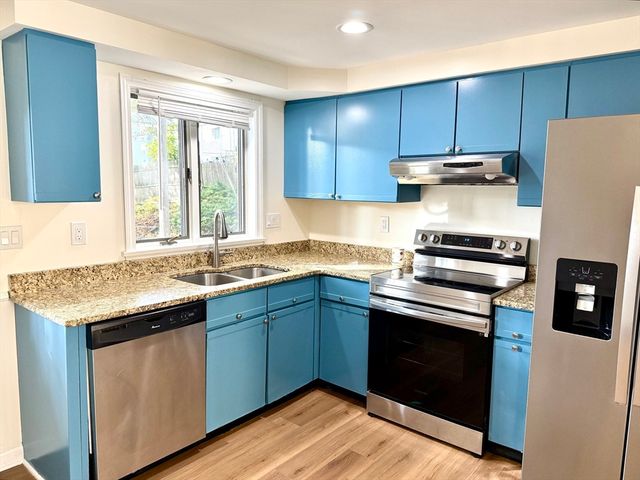 9 Olga Ave 9, Worcester, MA 01605