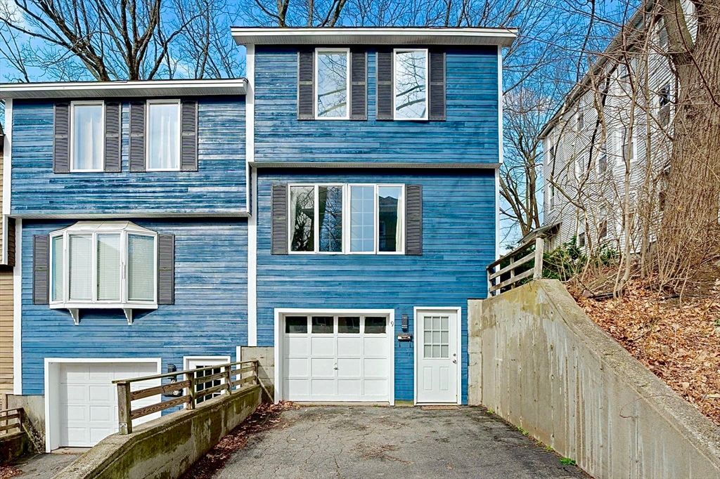 9 Olga Ave 9, Worcester, MA 01605