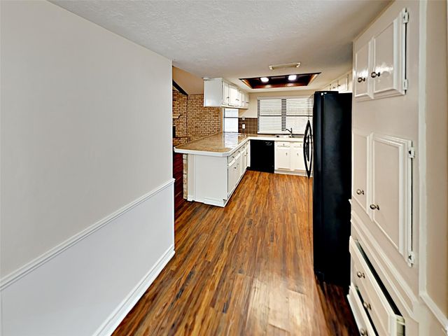 16259 Hollow Wood Drive, Houston, TX 77090