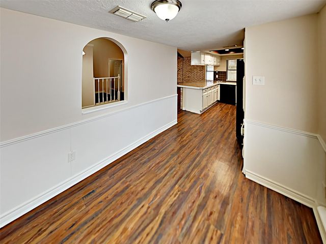 16259 Hollow Wood Drive, Houston, TX 77090