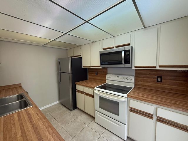 5296 CYPRESS COURT 433, Orlando, FL 32811