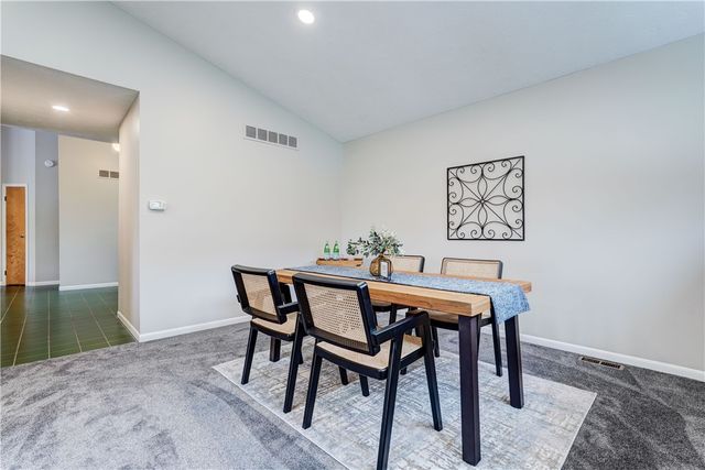 26 Markay Court, Brighton, NY 14618