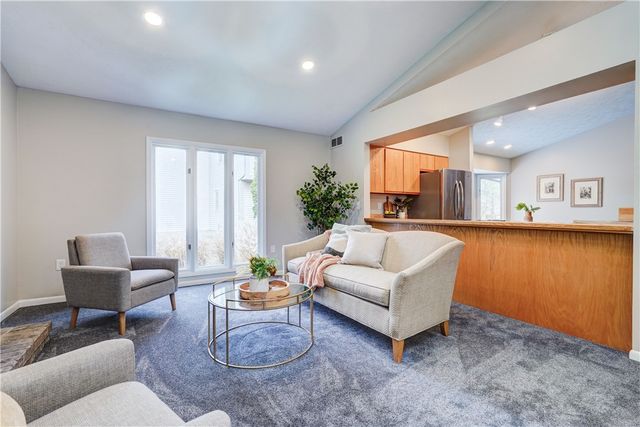 26 Markay Court, Brighton, NY 14618