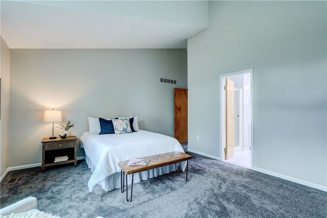 26 Markay Court, Brighton, NY 14618