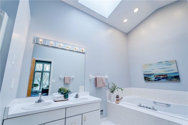 26 Markay Court, Brighton, NY 14618