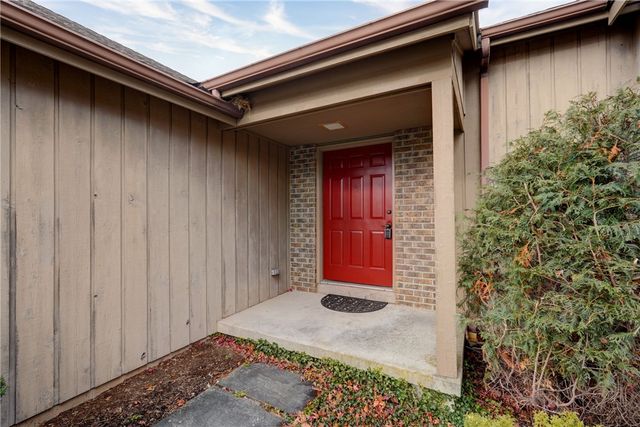 26 Markay Court, Brighton, NY 14618