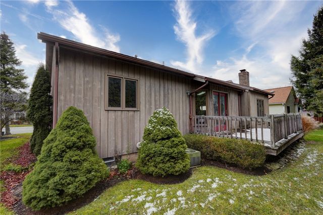 26 Markay Court, Brighton, NY 14618