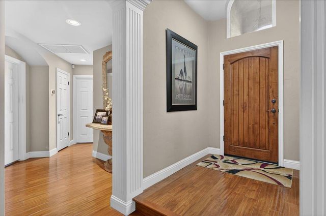 1425 E Decatur Avenue, Fresno, CA 93720