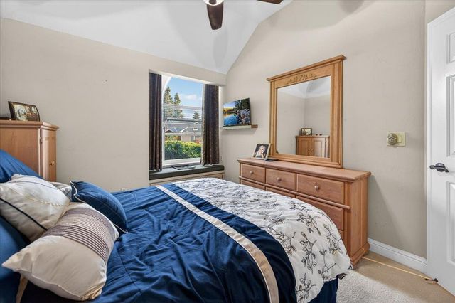 1425 E Decatur Avenue, Fresno, CA 93720