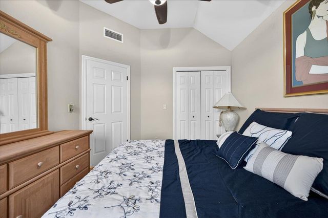 1425 E Decatur Avenue, Fresno, CA 93720