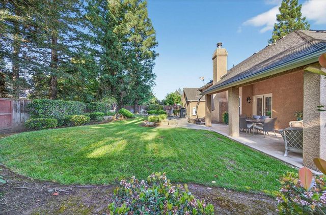 1425 E Decatur Avenue, Fresno, CA 93720