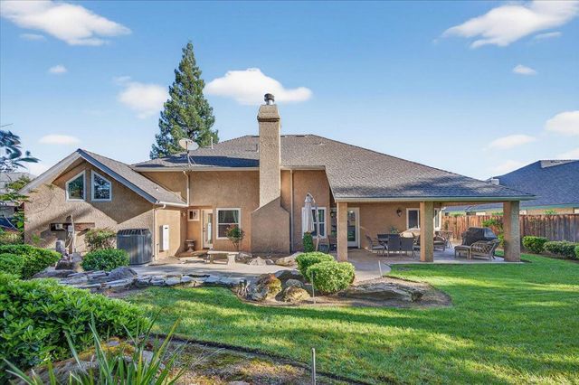 1425 E Decatur Avenue, Fresno, CA 93720