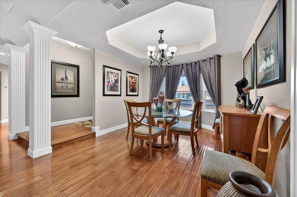 Image 12 of property listing at 1425 E Decatur Avenue, Fresno, CA 93720