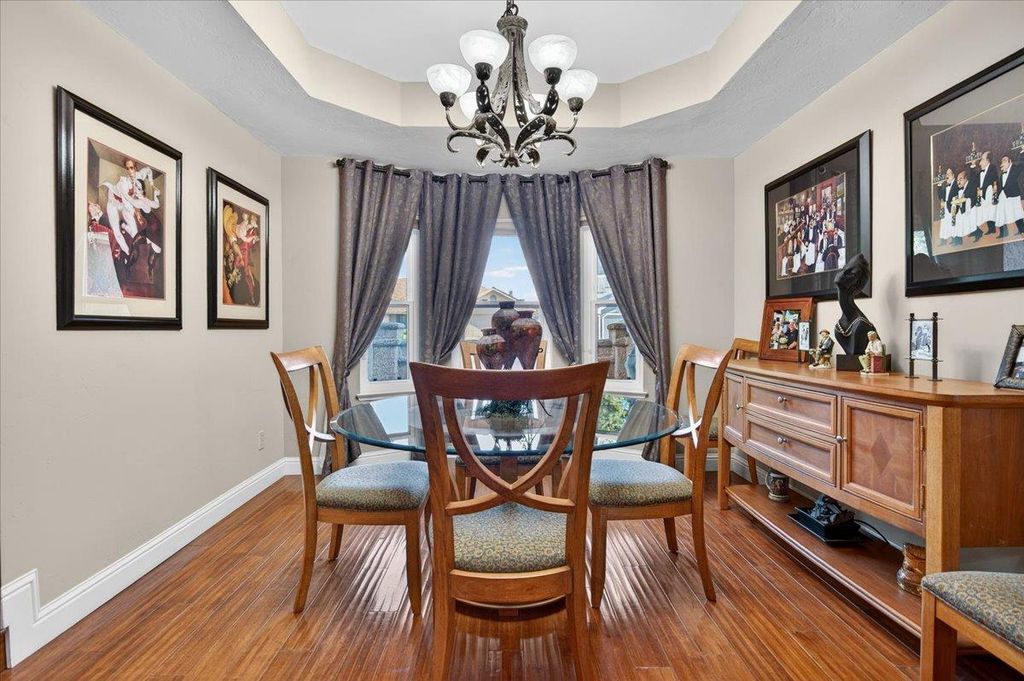 Image 13 of property listing at 1425 E Decatur Avenue, Fresno, CA 93720