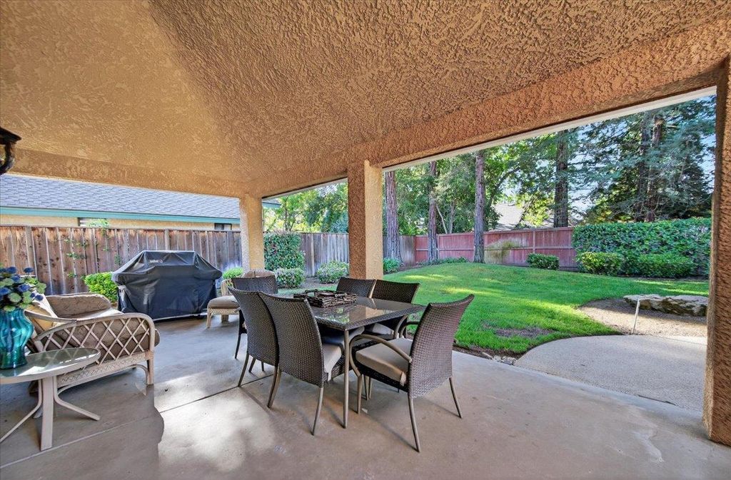 Image 47 of property listing at 1425 E Decatur Avenue, Fresno, CA 93720