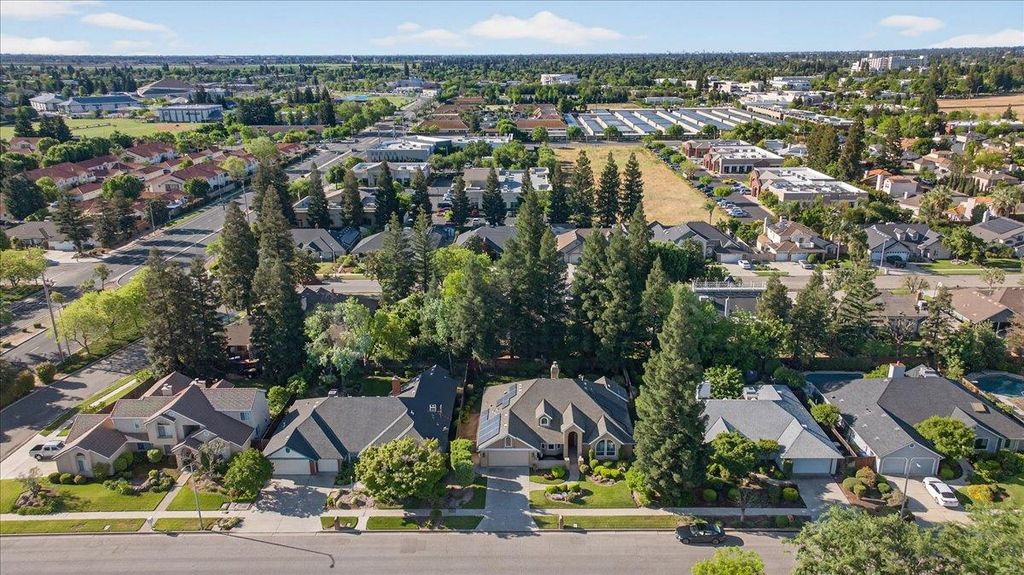 Image 66 of property listing at 1425 E Decatur Avenue, Fresno, CA 93720